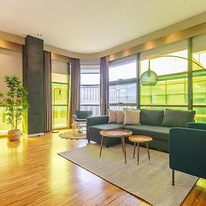  Apartamento Deluxe W/ Garage